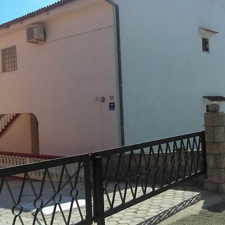 Guesthouse Bili Karlobag Exterior photo